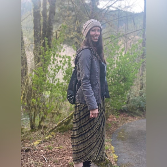 Meet your Posher, Rebecca - Picture 16 of 16